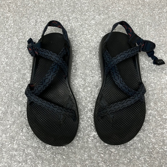 navy blue chacos